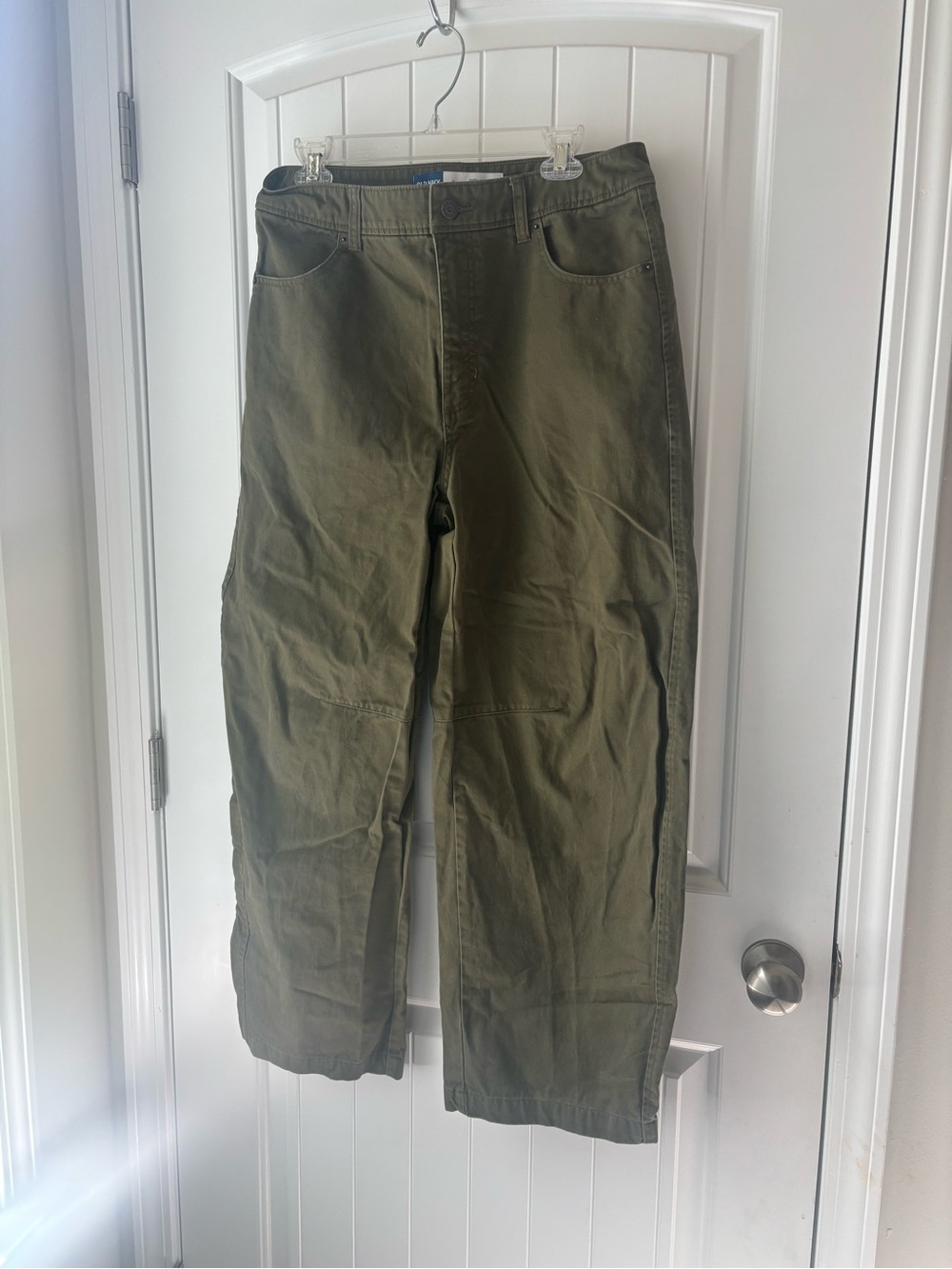 Old Navy Women’s Olive Barrel Leg Cargo Pants Size 8